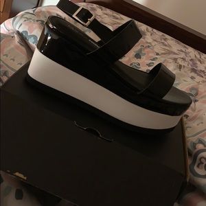 🖤PRICE DROP🖤: Wedge Sandals/ platform sandals